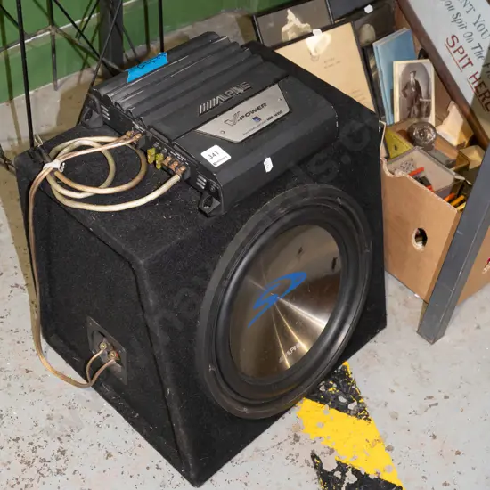 Alpine car audio speaker with mono power amplifier