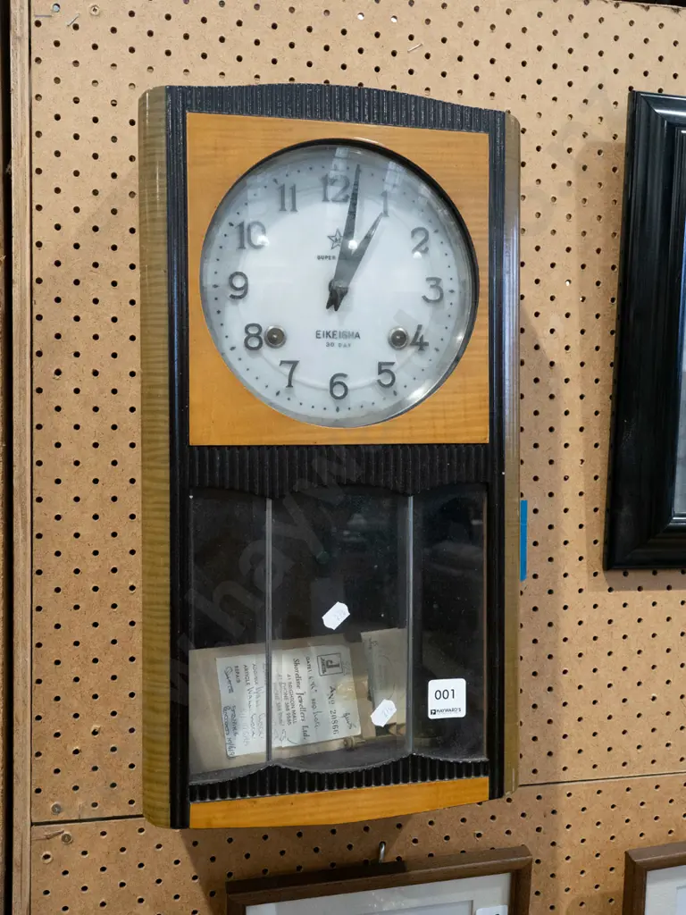 Eikeisha 30 day pendulum wall clock - no key Image 1++