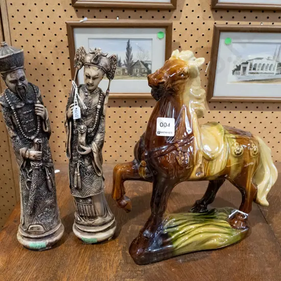 2x Asian composite figurines H320, ceramic horse figurine