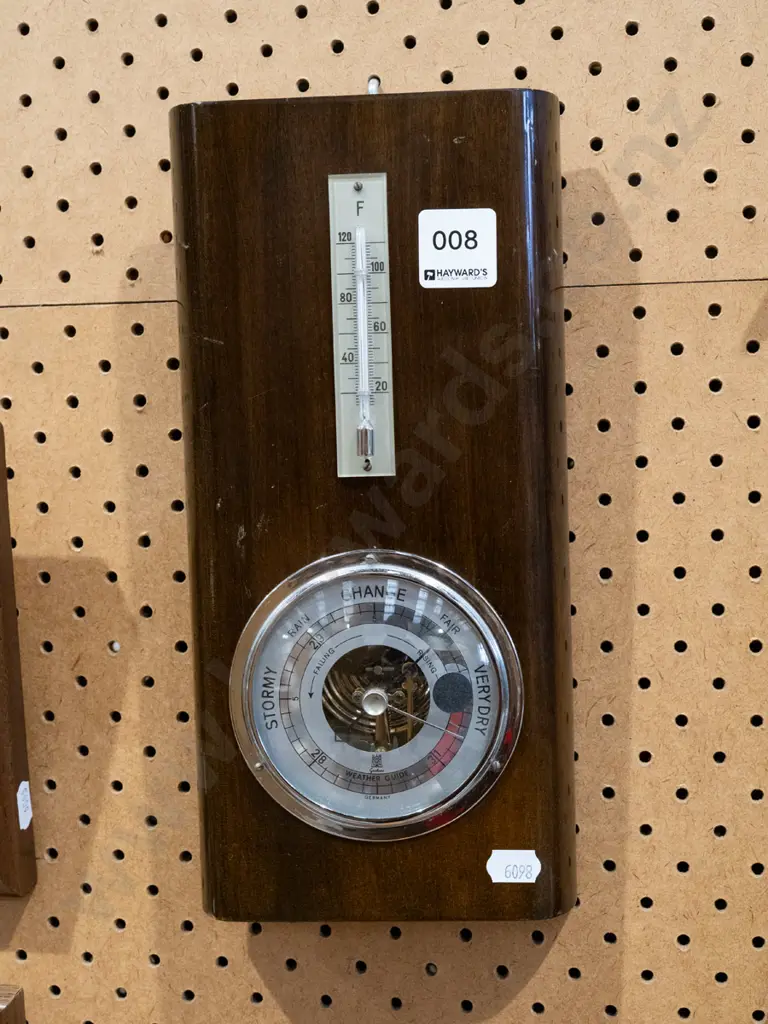 wood cased thermometer/barometer Image 1++