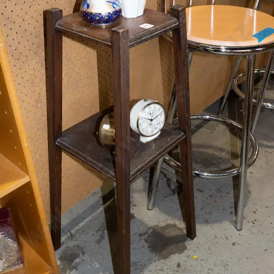 brown painted 2 tier plant/lamp stand H860 - slight damage