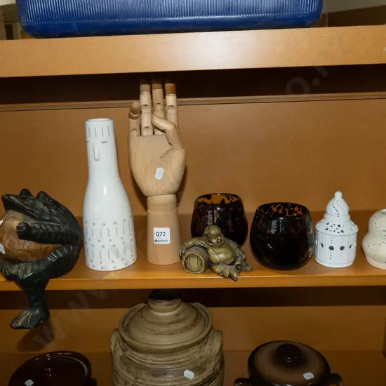 articulated hand model, vases etc