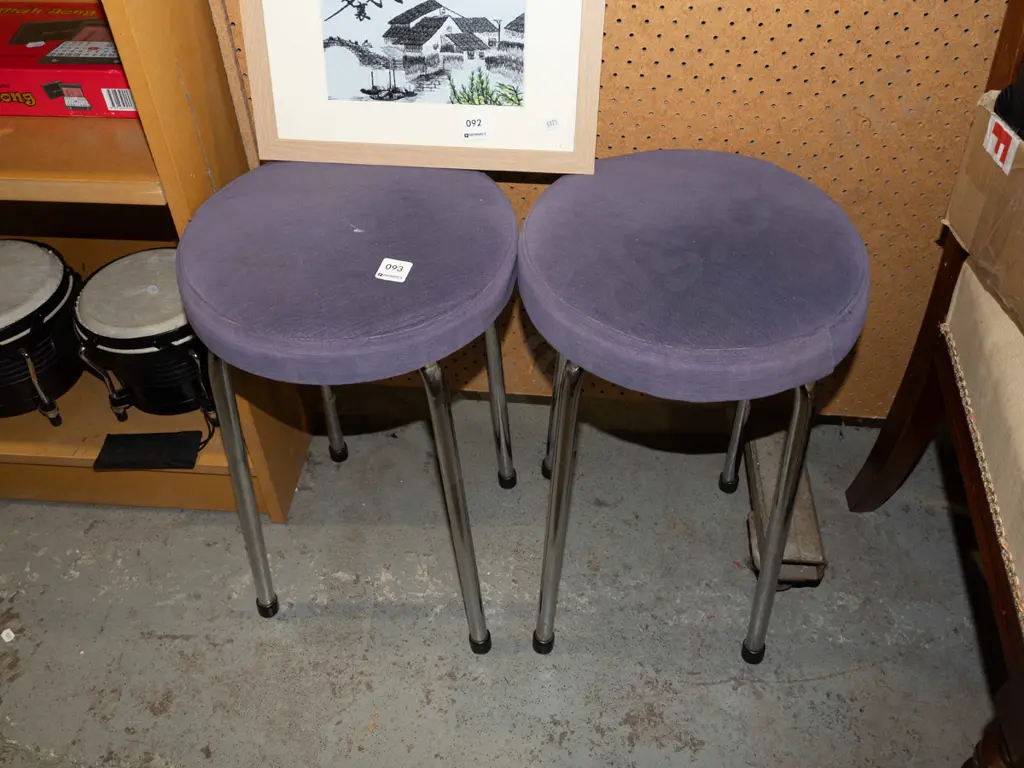 2x chrome and blue upholstered stools H510 Image 1++