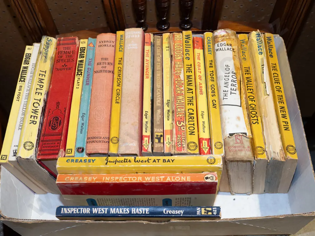 box of books Image 1++