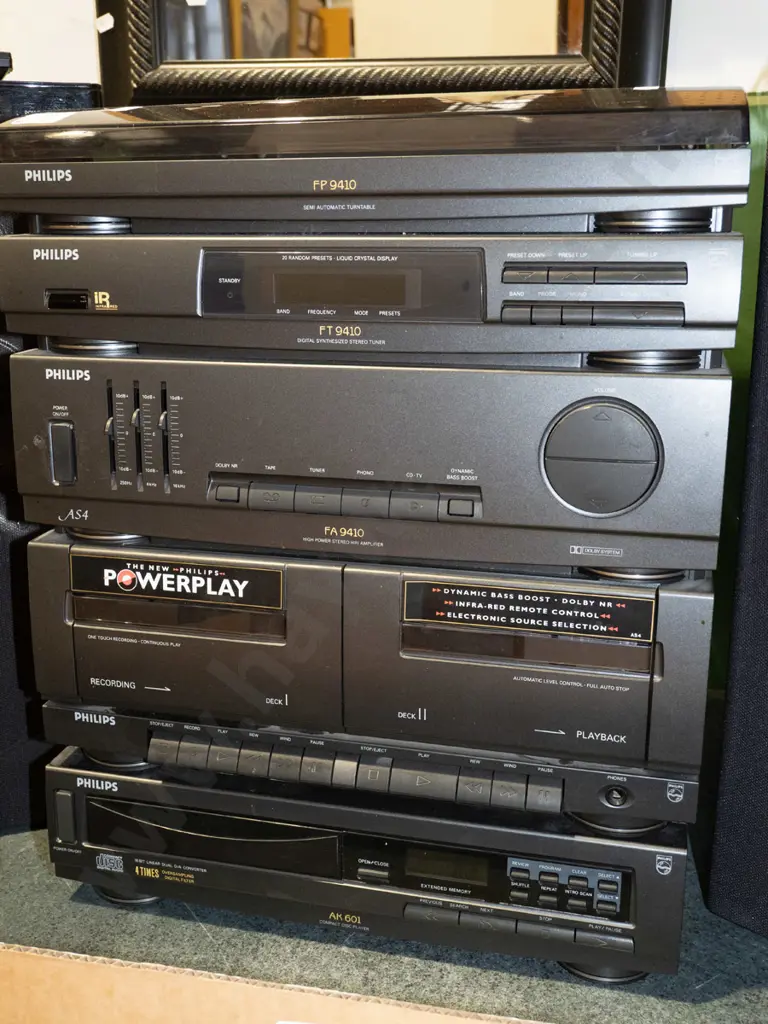 Phillips stereo - turntable, tuner, twin cassette, CD and freeview box Image 1++