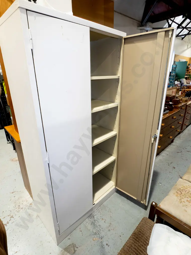 metal 2 door cupboard with adjustable shelves H1800 W900 D460 Image 1++