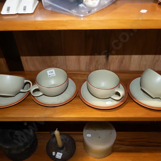 4x Mayfair and Jackson cups and saucers