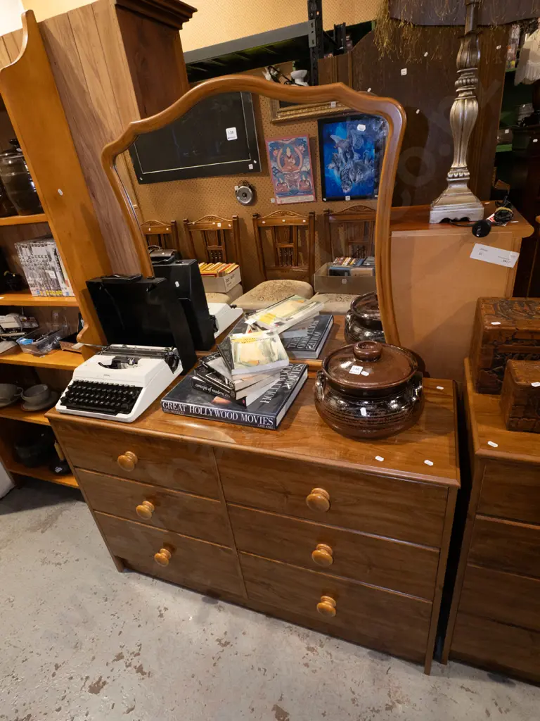 mdf veneeer 6 drawer mirror back dresser H1520 W1140 D400 Image 1++