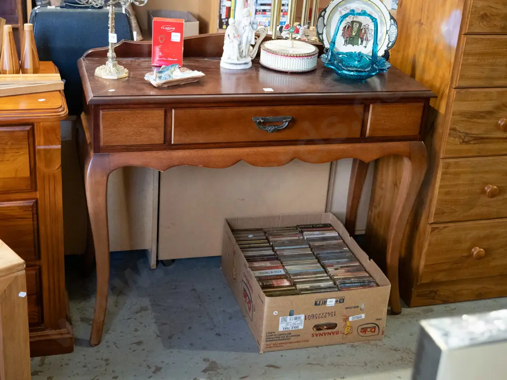 reproduction mahogany single drawer hall table with cab legs H830 W1010 D430 Image 1++