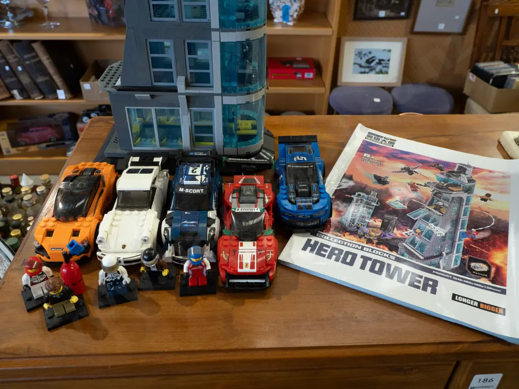 Lego Hero tower, racing cars, figurines Tower H700 Image 1++