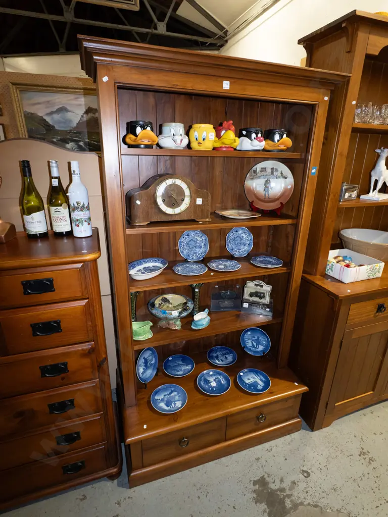 solid pine bookcase on plinth with 2 drawers H1800 W1020 D480 Image 1++