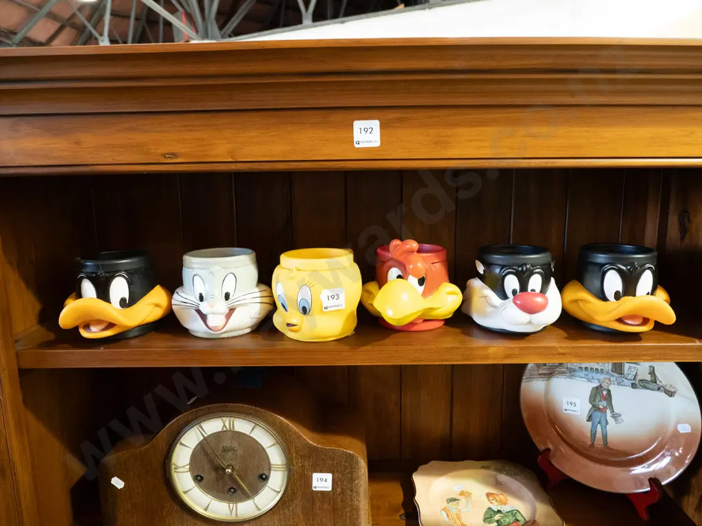 Loonie Tunes cups Image 1++