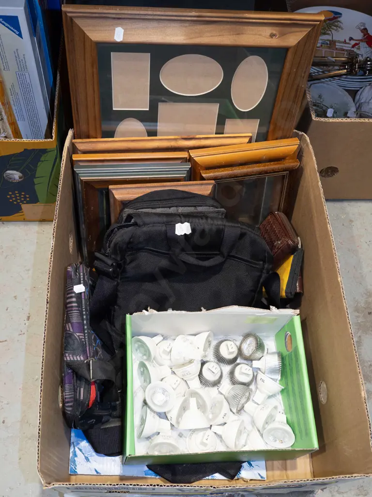 box; photo frames, halogen bulbs, bags etc Image 1++