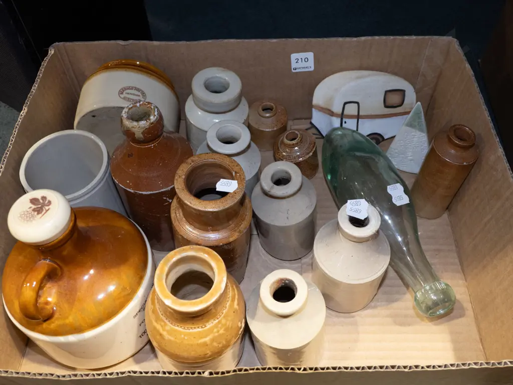 box; stoneware ink bottle, torpedo bottle etc Image 1++