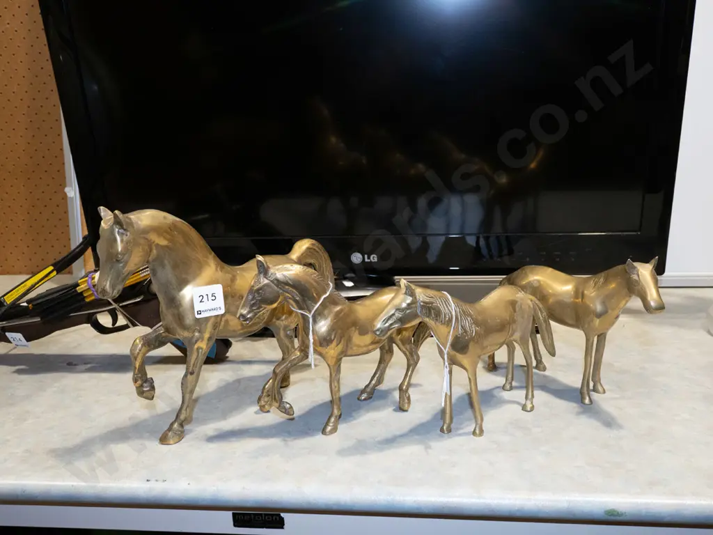 4x brass horse figurines Tallest H210 Image 1++
