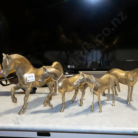 4x brass horse figurines Tallest H210