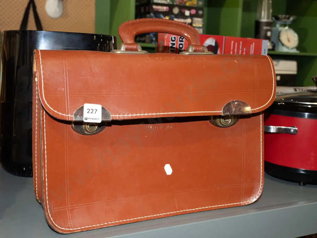 leather satchel Image 1++