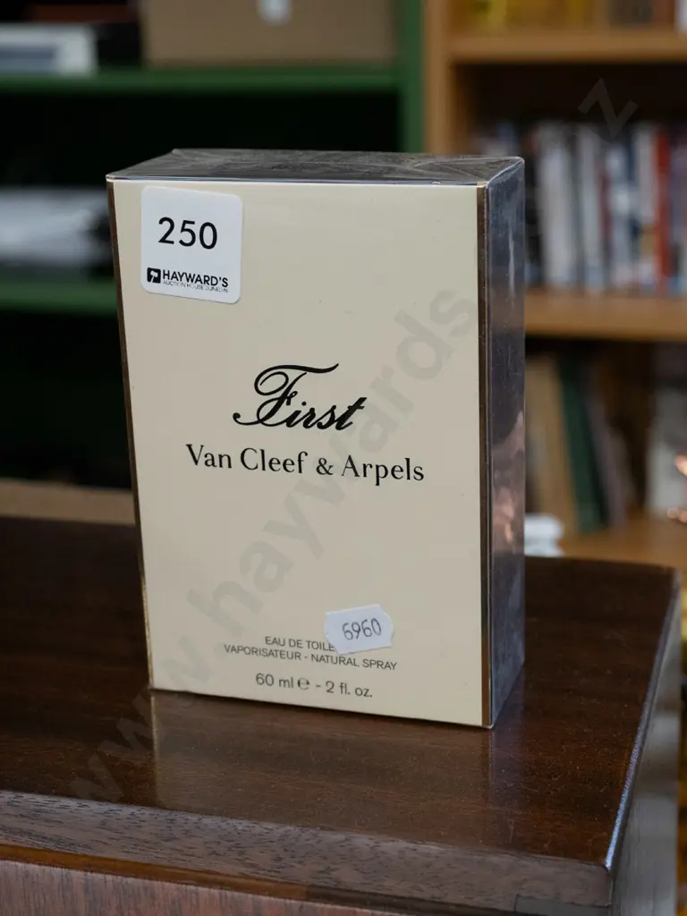 boxed Van Cleef & Arpels First eau de toilette 60ml Image 1++