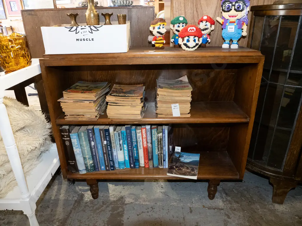 solid wood bookcase H760 W860 D210 Image 1++
