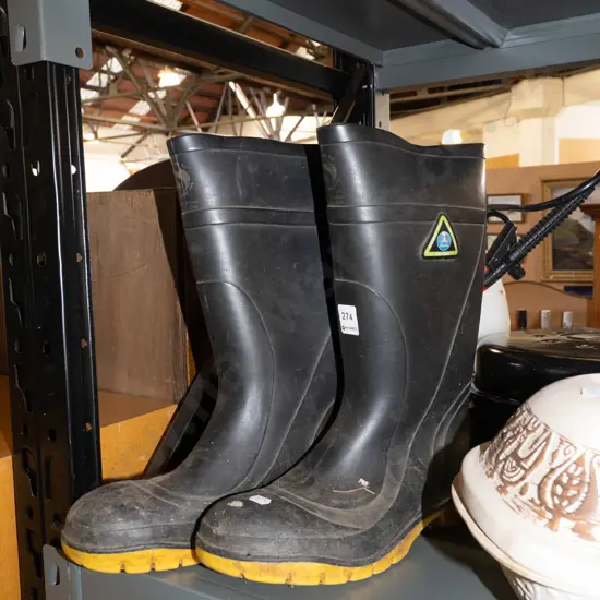 pair of Bata size 10 gumboots