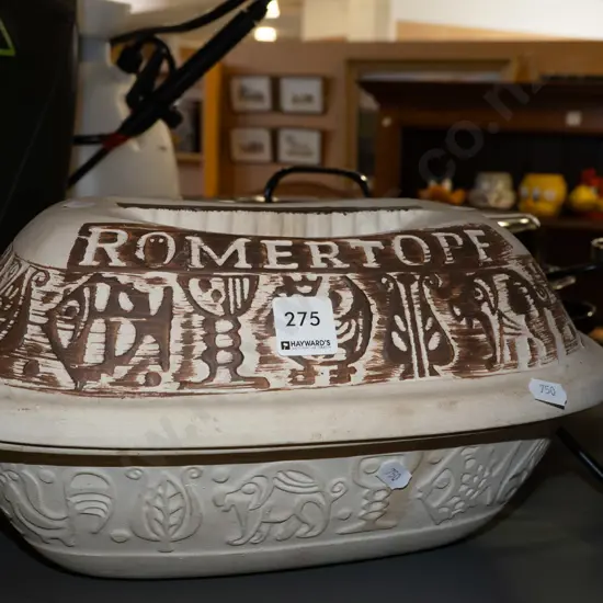 terracotta lidded roasting dish L360
