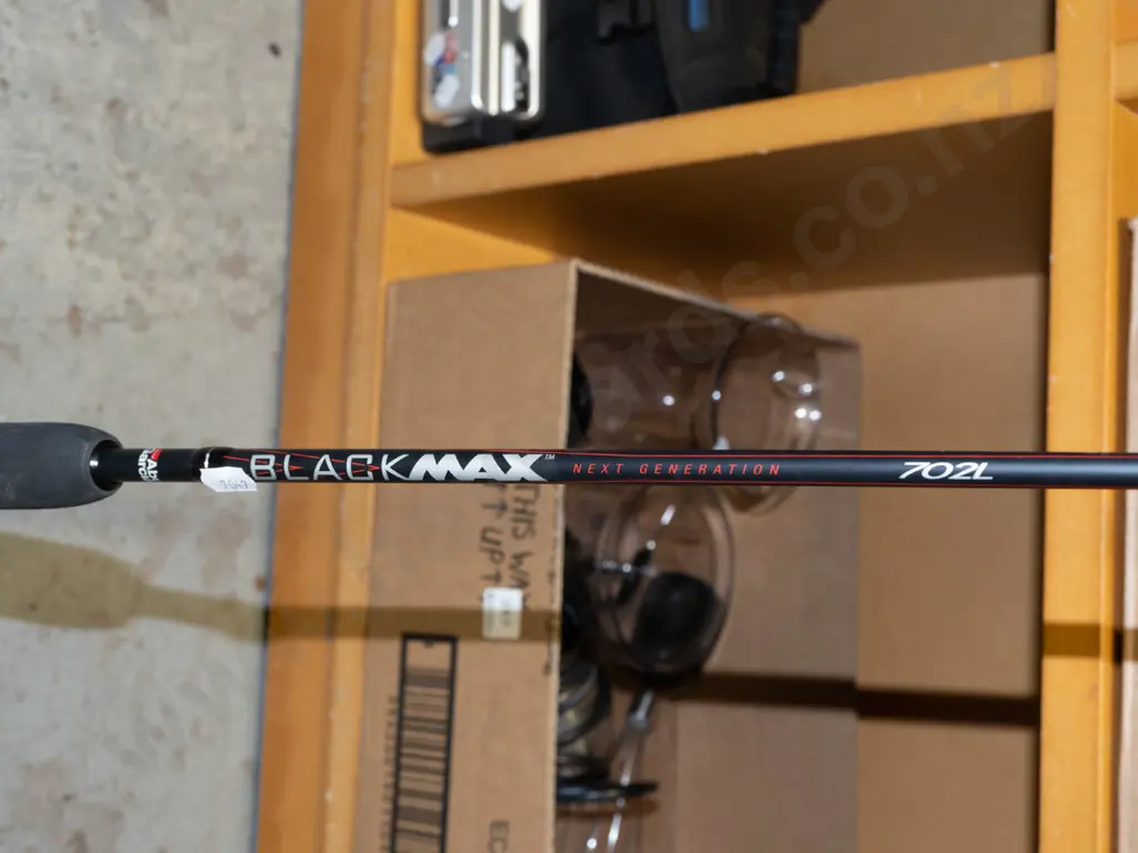 fly fishing rod and carry canister Image 1++