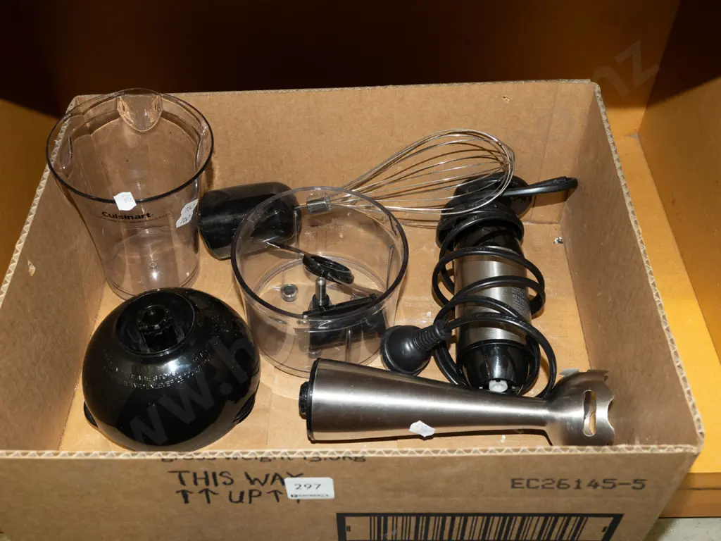 box; cuisinart stick blender and accessories Image 1++