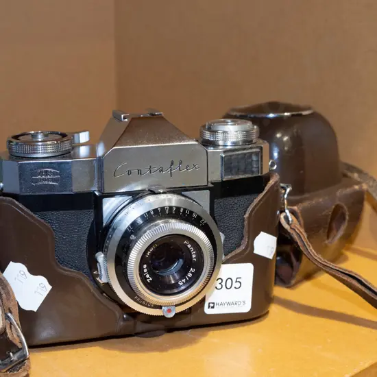 Zeiss Ikon Contaflex 35mm film camera with leather case