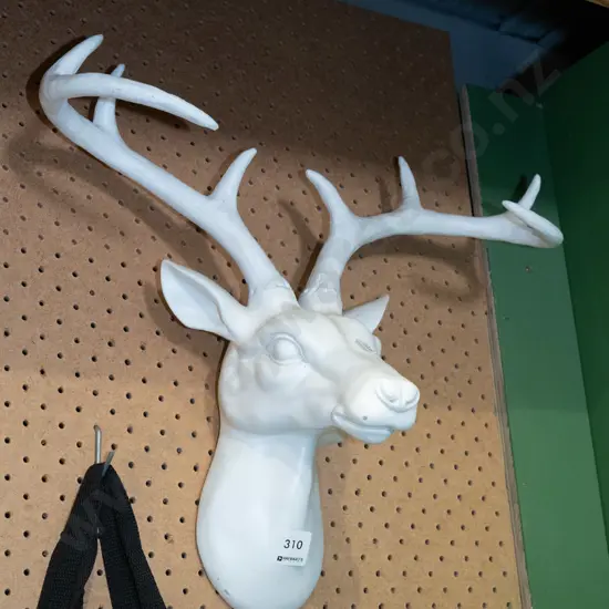 ceramic stag wall mount H400