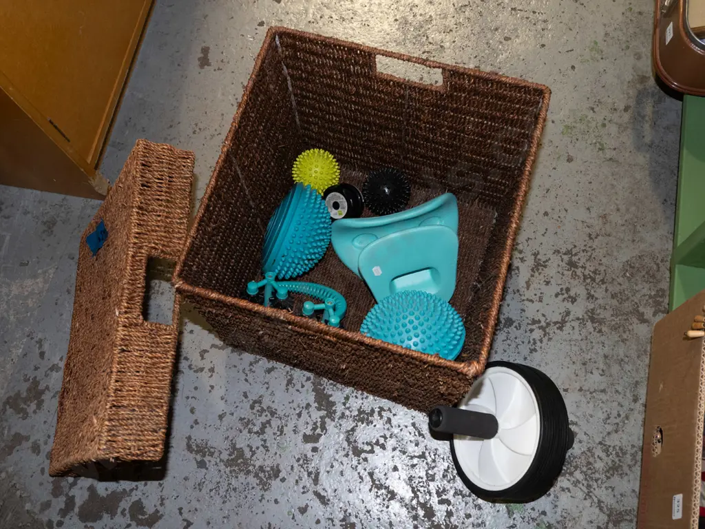 seagrass basket and exercise equipment Image 1++