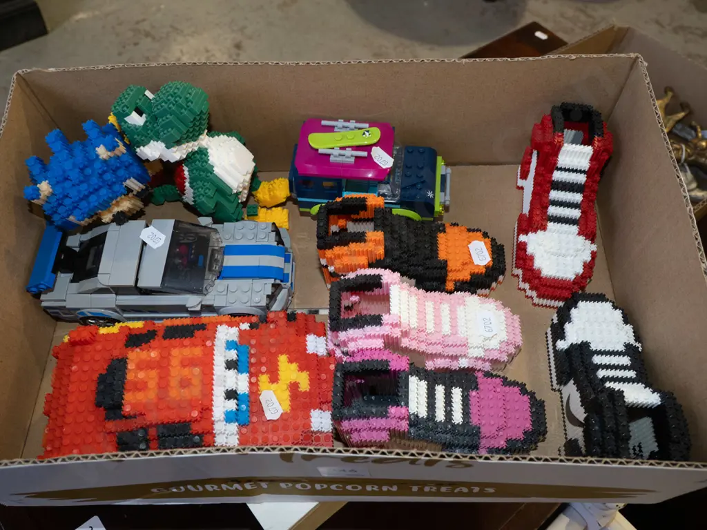 box; miniature Lego type models, Lego racing car Image 1++