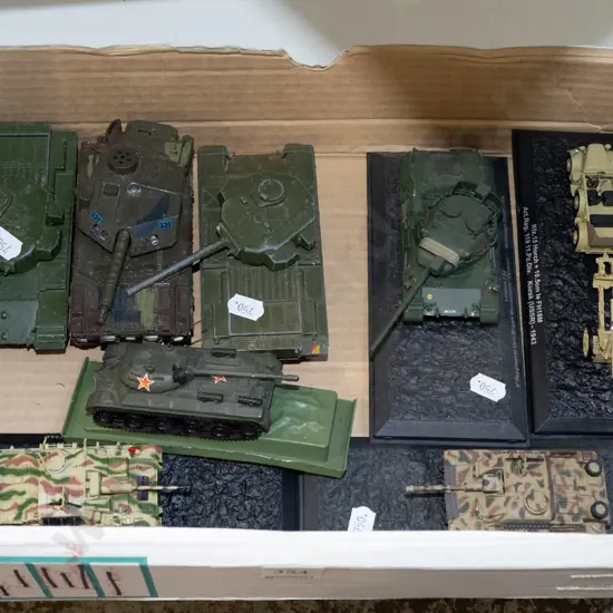 box; model tanks