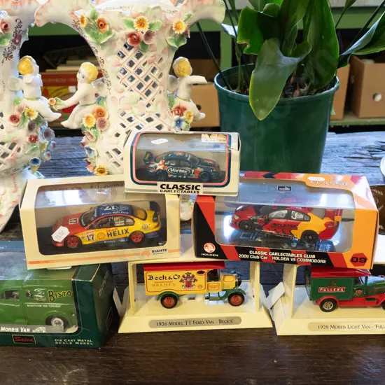 6x boxed diecast model vehicles