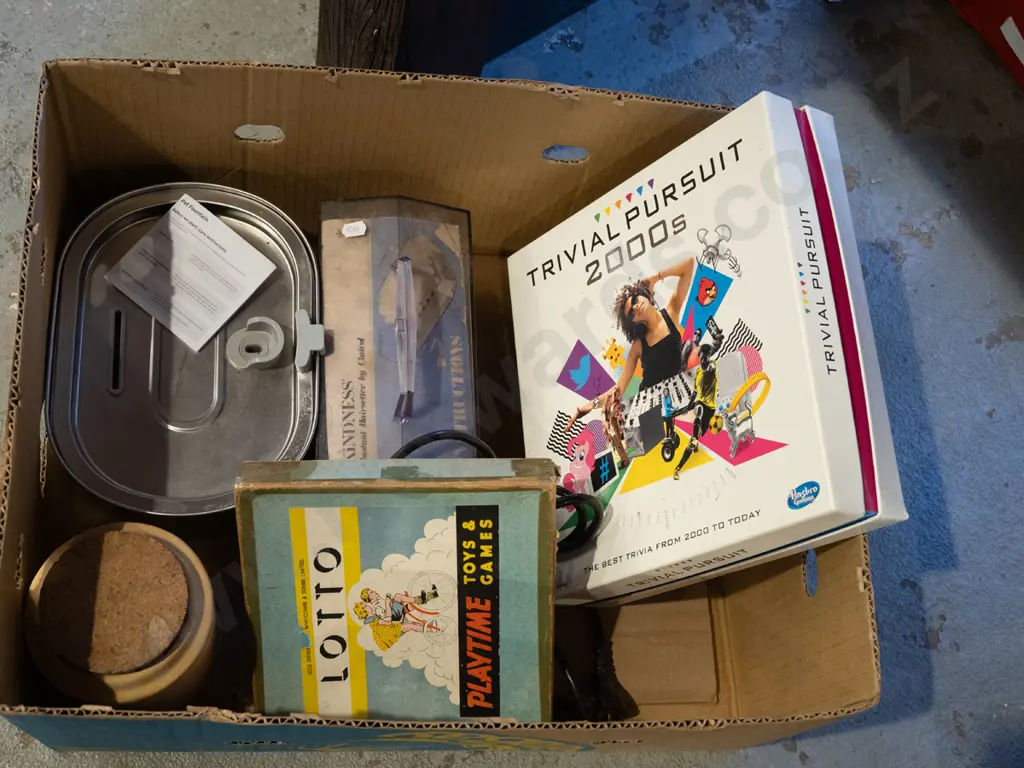 box; lidded canister, board games, pet fountain etc Image 1++
