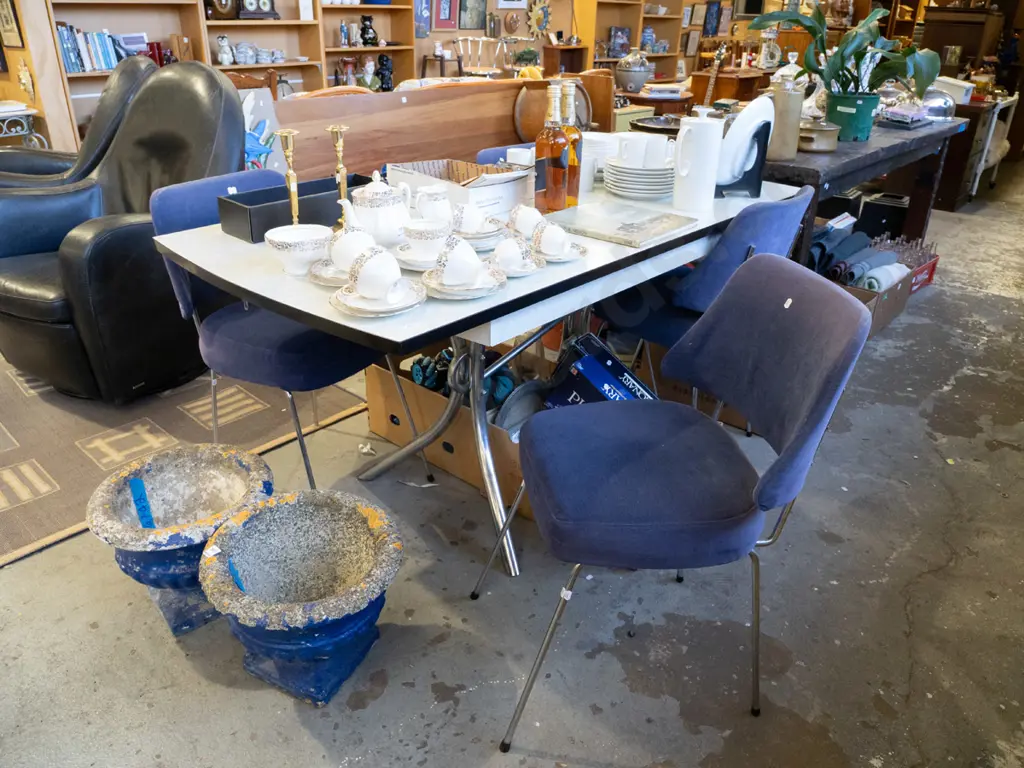 mid century extending chrome and formica dining table with 4 fabric upholstered chairs Image 1++