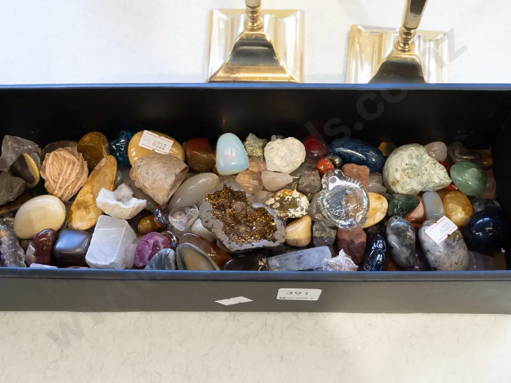 box; polished stones gemstones Image 1++
