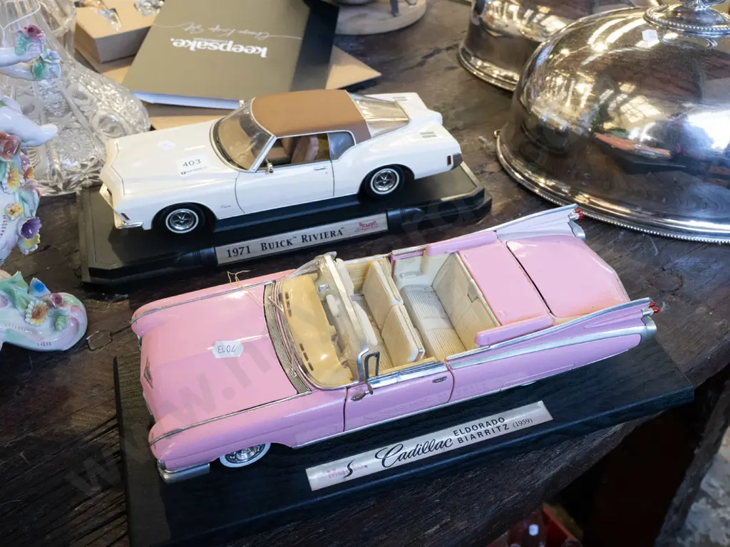 2x diecast model vehicles - Cadillac 1959, 1971 Buick Longest L330 Image 1++
