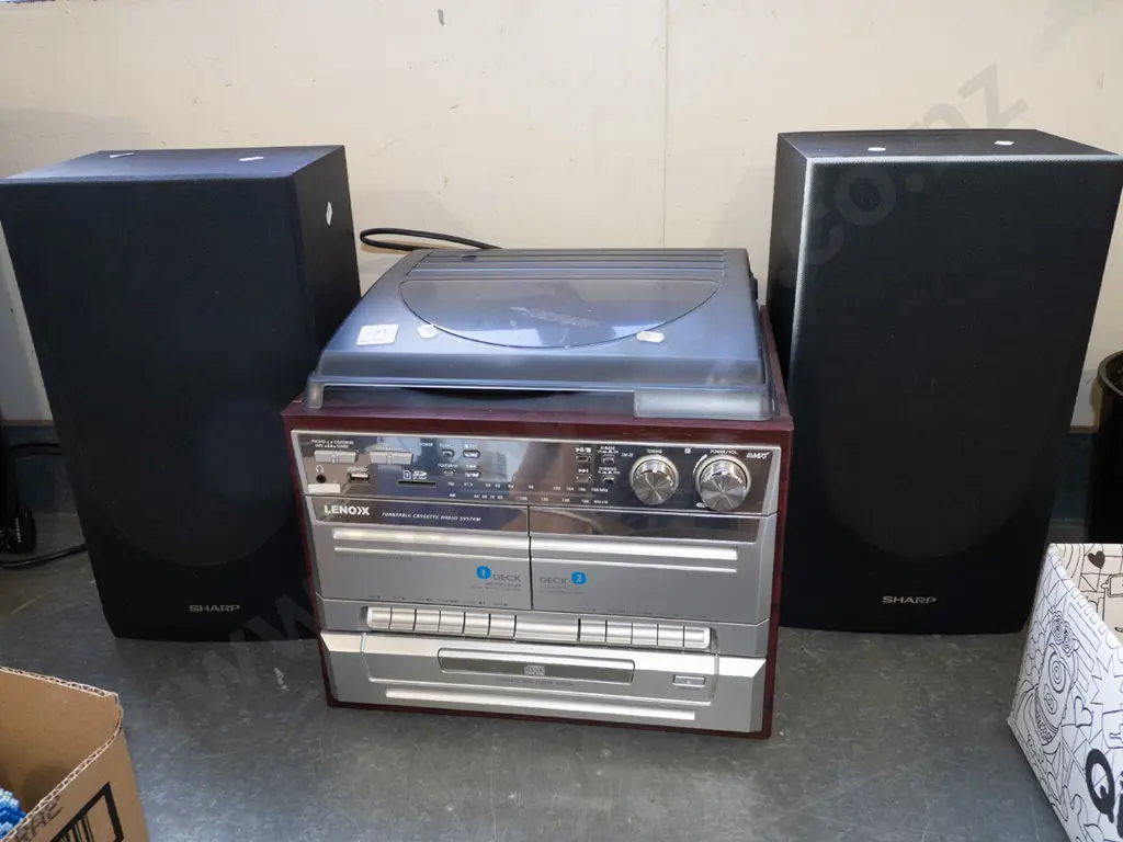 Lenox stereo system; turntable, twin cassette, tuner, CD player Image 1++