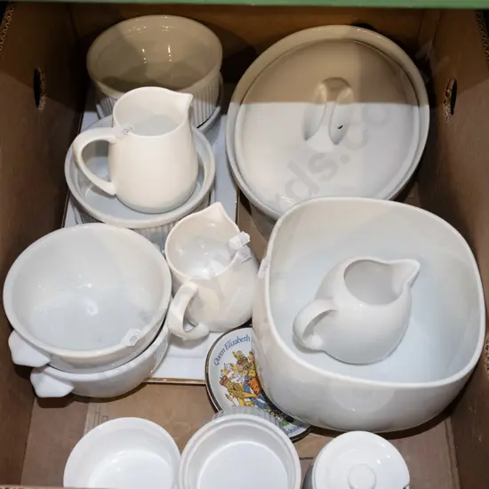 box; lidded casserole, bowls, rammekins etc