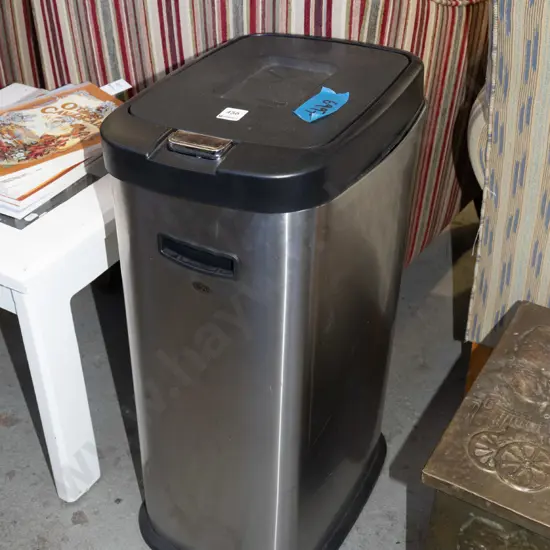 flip top rubbish bin