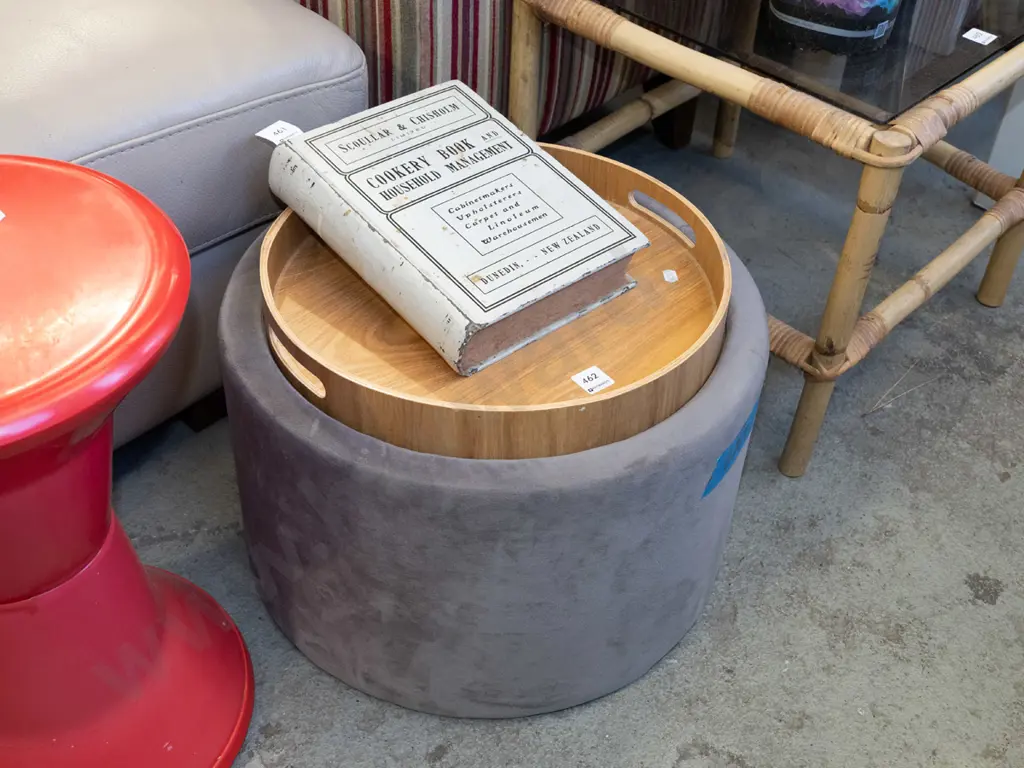 grey storage ottoman with reversible top that includes tray Image 1++