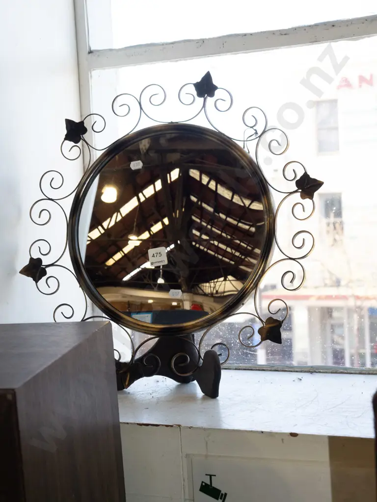 wrought metal framed retro circular wall mirror Diam450 Image 1++