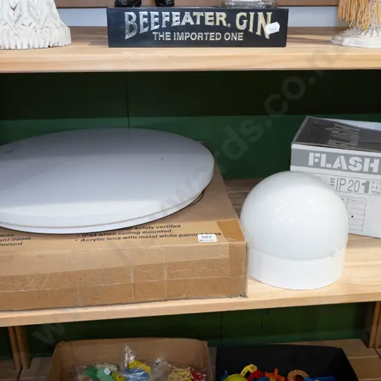 2x ceiling wall lights