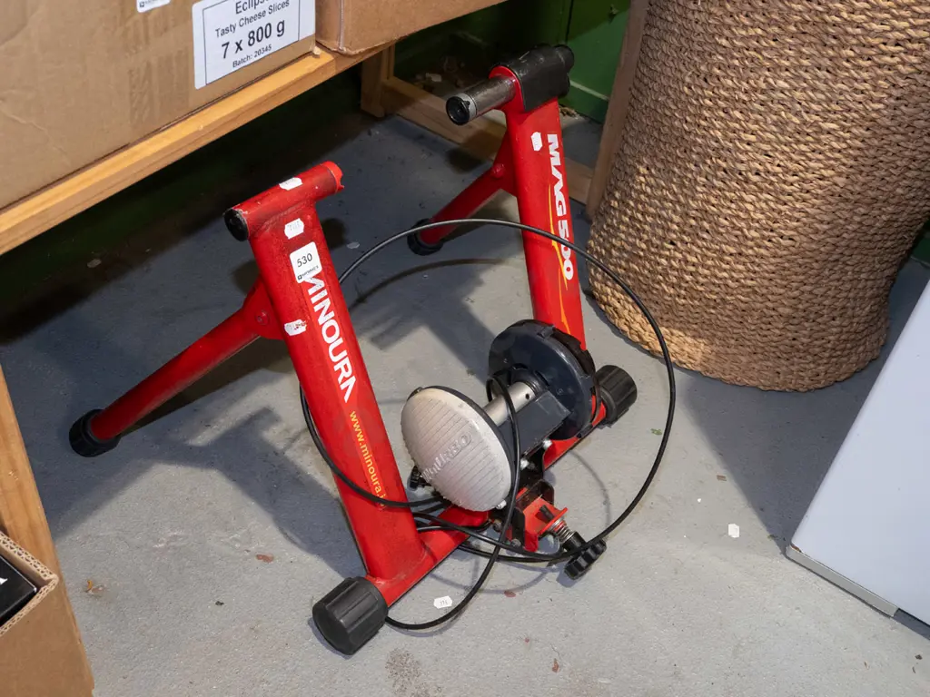 indoor bicycle training stand Image 1++