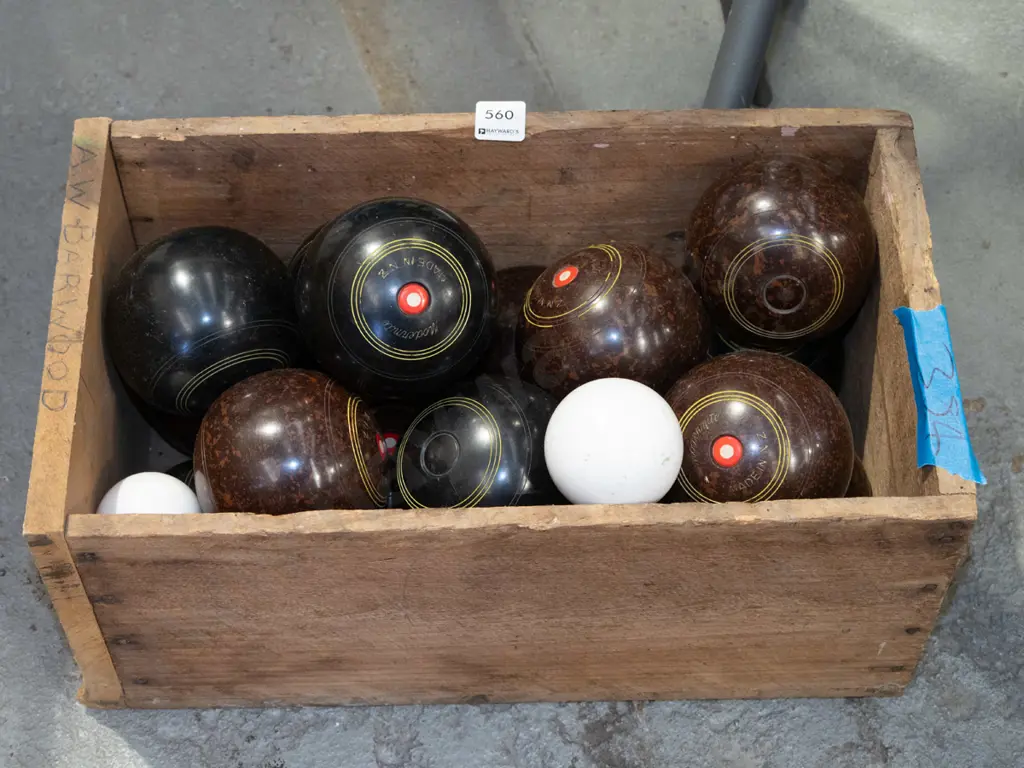 wooden plates and indoor bowls Image 1++