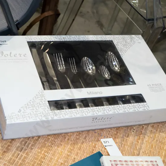 cased stainless steel cutlery set