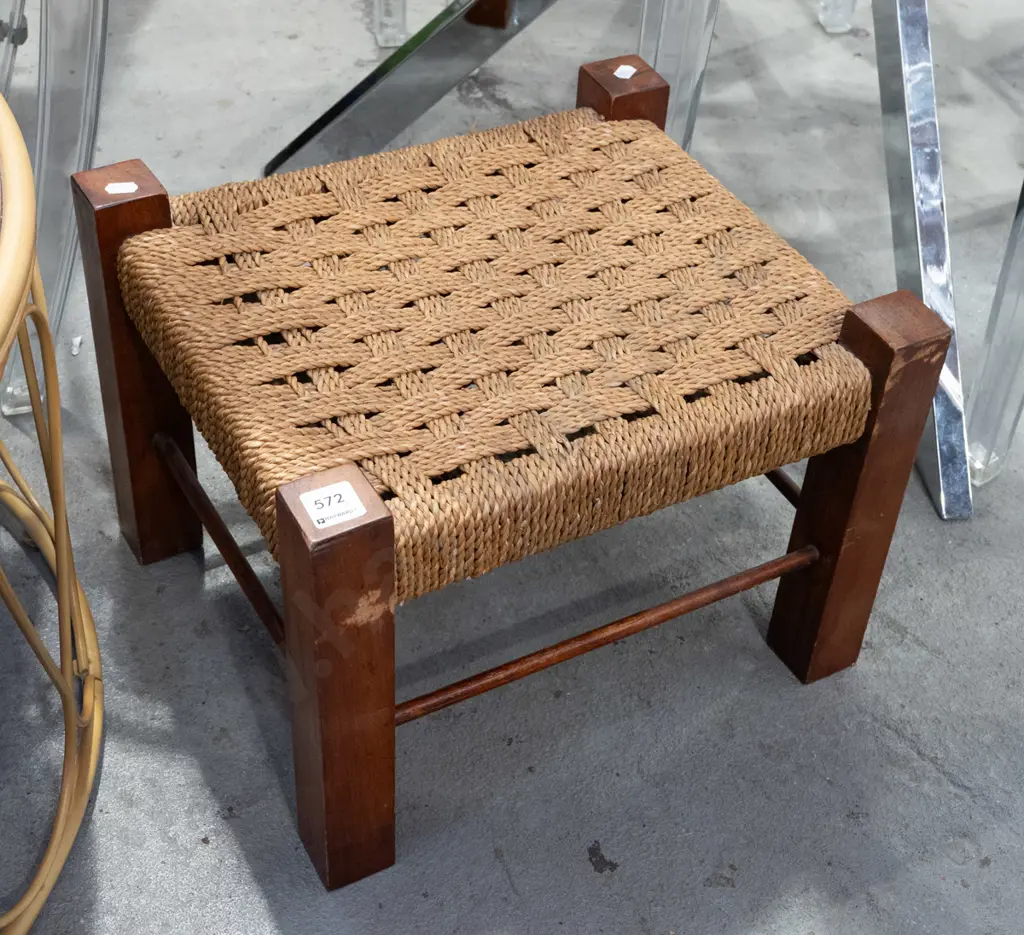 wood and seagrass footstool Image 1++