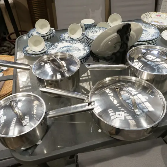 3x stainless steel pots, lidded frying pan