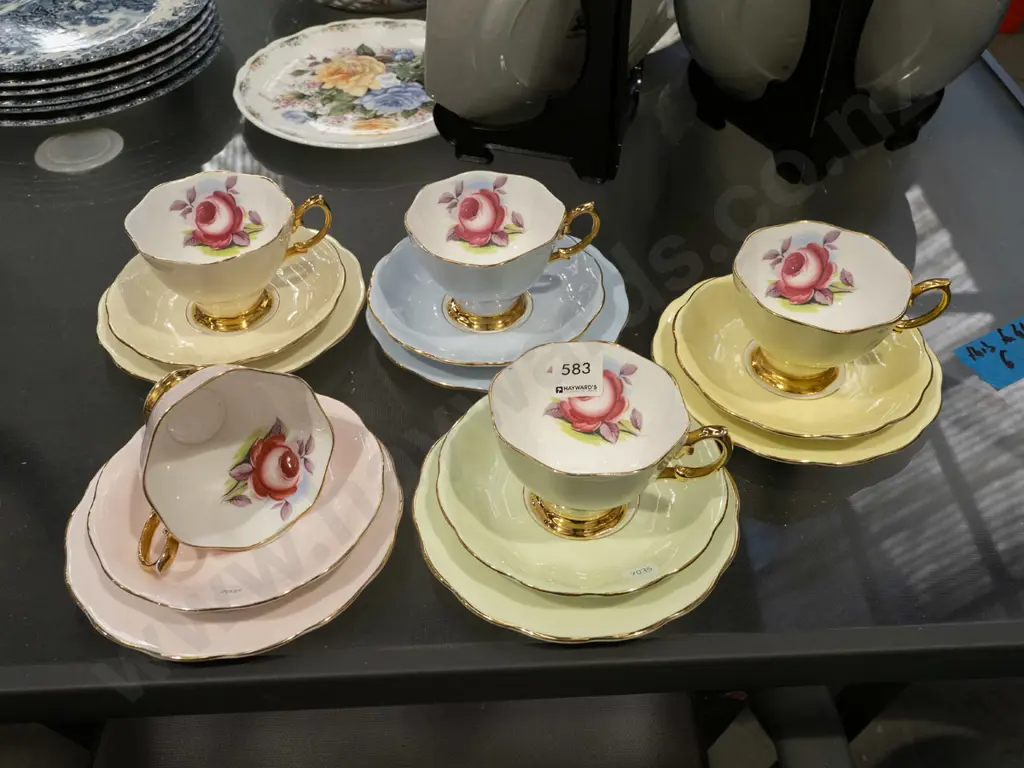 6x Royal Albert painters rose trios Image 1++