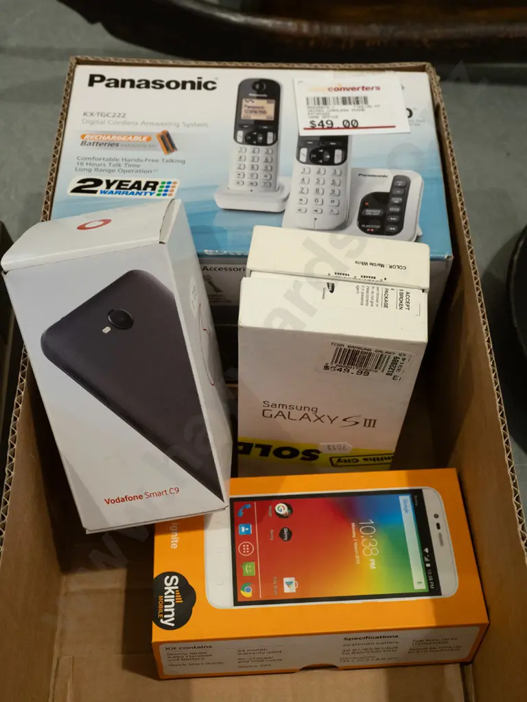 box; cordless phones, 3x old mobile phones Image 1++